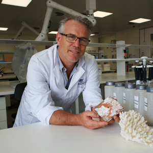 Dr Ross Jones